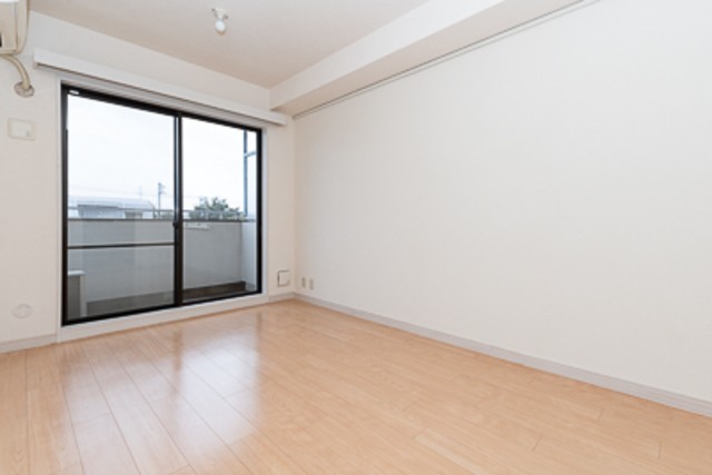 ※写真は同タイプ住戸です。(居間)