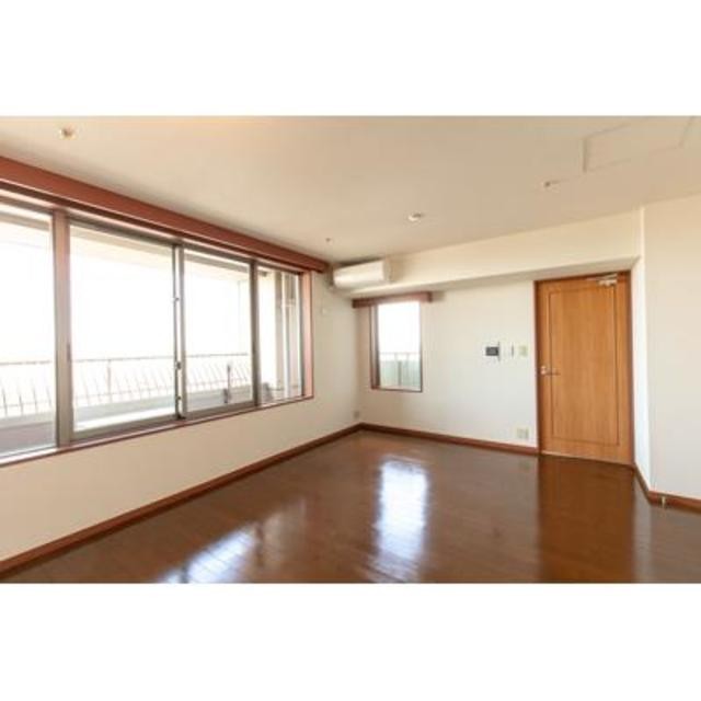 ※写真は同タイプ住戸です。(居間)