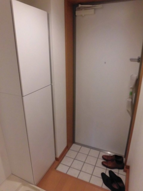 (玄関)