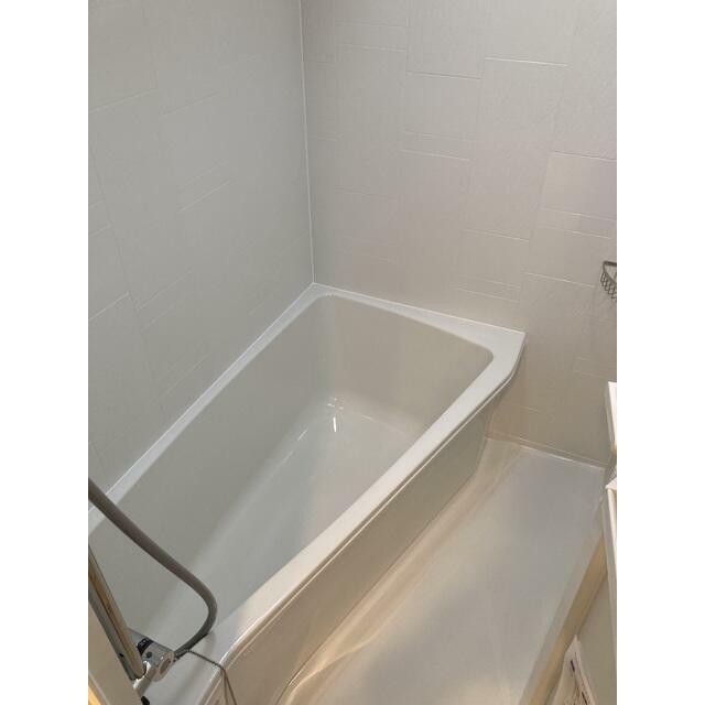 Eタイプ2023年3月撮影。同タイプ409号室の写真です。(風呂)