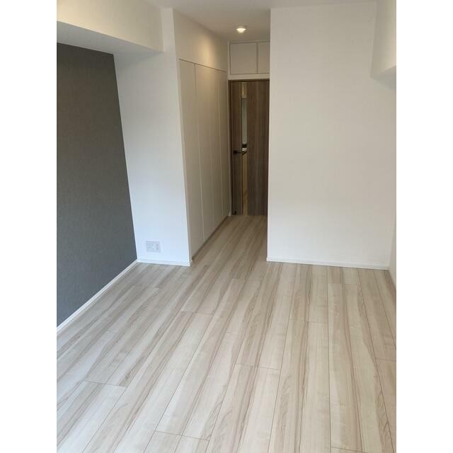 Eタイプ2023年3月撮影。同タイプ409号室の写真です。(居間)