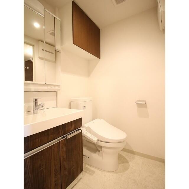 温水洗浄暖房便座(内装)