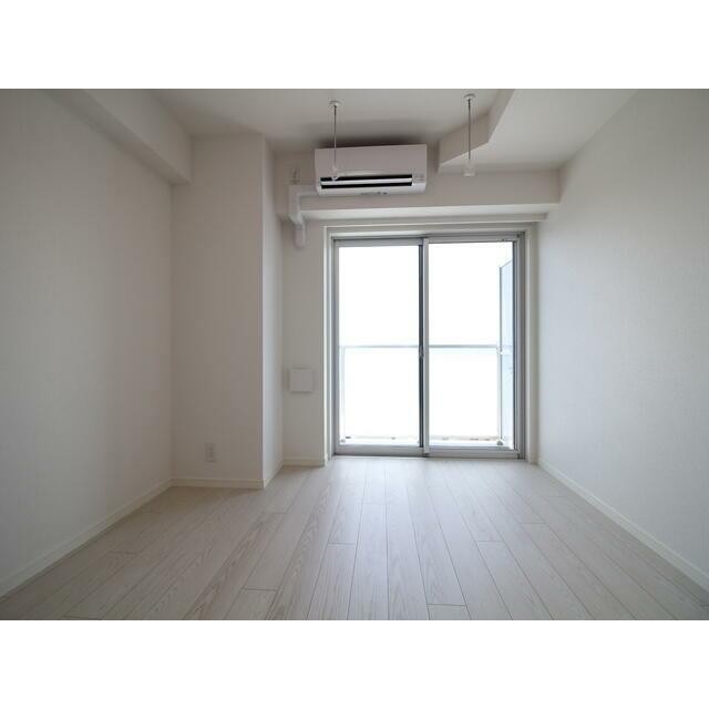 洋室約6.1帖(居間)