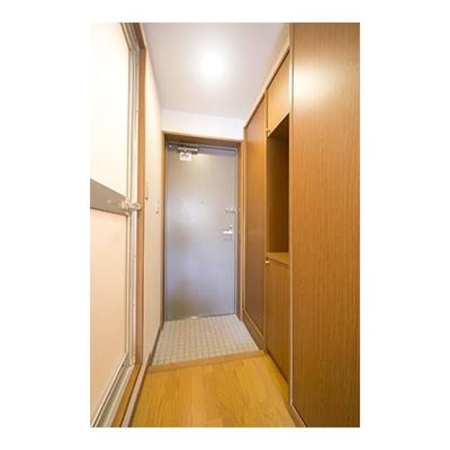 ※写真は同タイプ住戸です。(玄関)