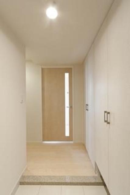 ※写真は同タイプ住戸です。(玄関)