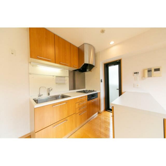 ※写真は同タイプ住戸です。(キッチン)