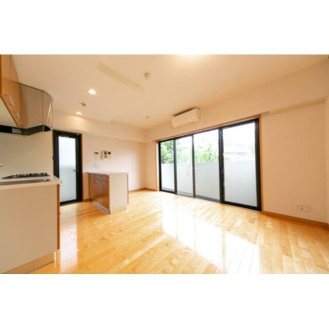 ※写真は同タイプ住戸です。(居間)