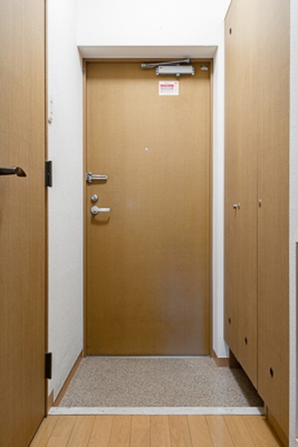 ※写真は同タイプ住戸です。(玄関)