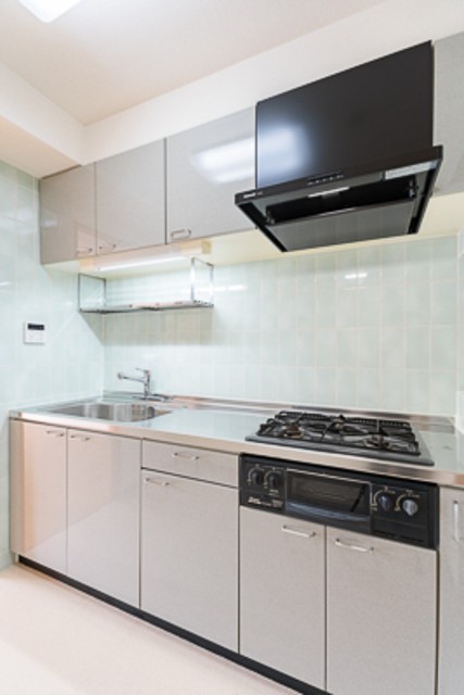 ※写真は同タイプ住戸です。(キッチン)