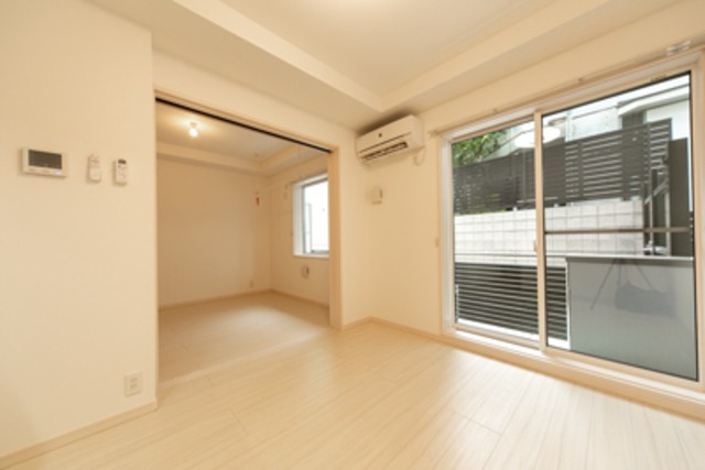 ※写真は同タイプ住戸です。(居間)