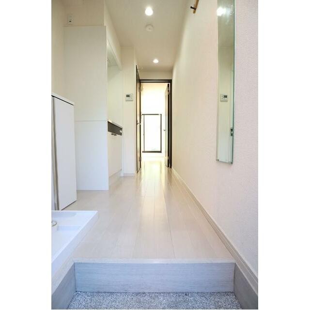 玄関 ※同物件・同仕様画像(玄関)