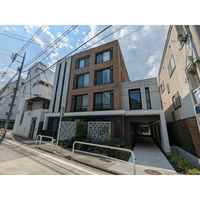 世田谷区下馬１丁目 【賃貸居住】マンション