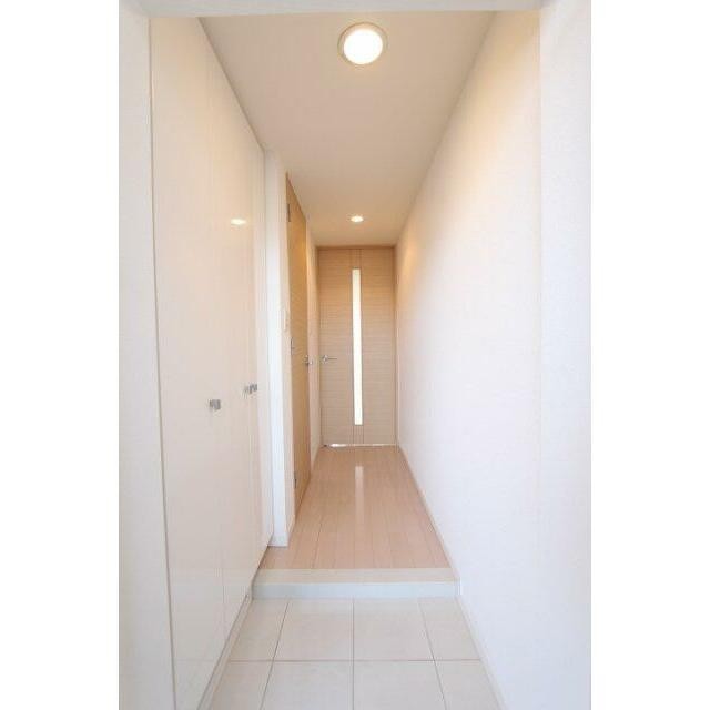 ※同仕様写真含む(玄関)