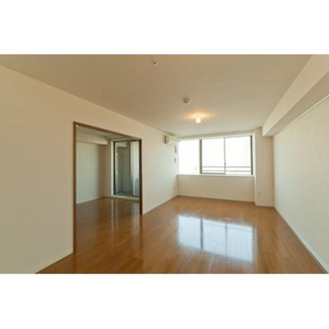 ※写真は同タイプ住戸です。(居間)