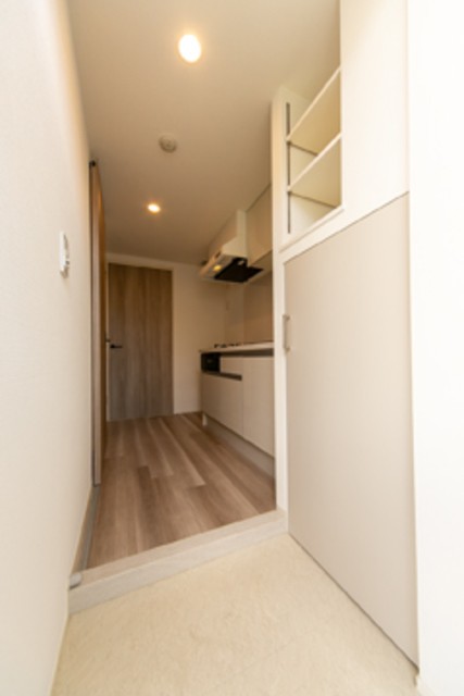 ※写真は同タイプ住戸です。(玄関)