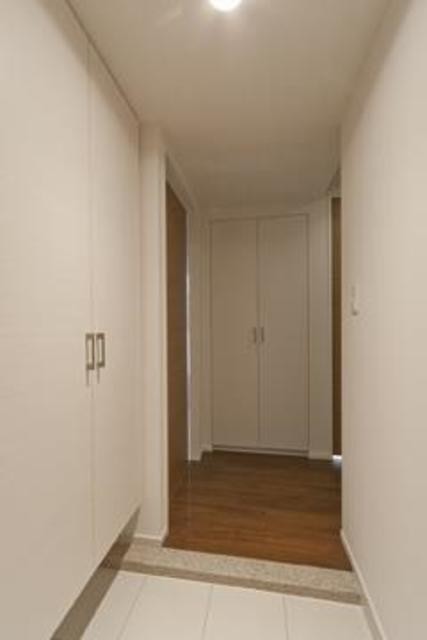 ※写真は同タイプ住戸です。(玄関)