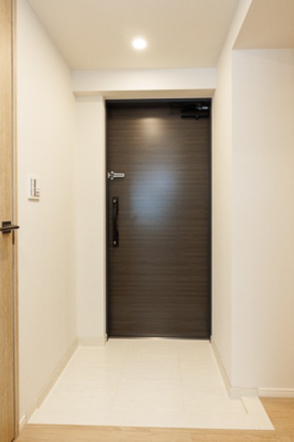 ※写真は同タイプ住戸です。(玄関)