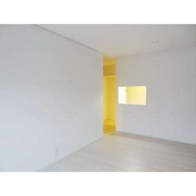 ※写真は同タイプ住戸です。(居間)