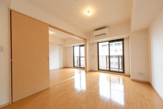 ※写真は同タイプ住戸です。(居間)