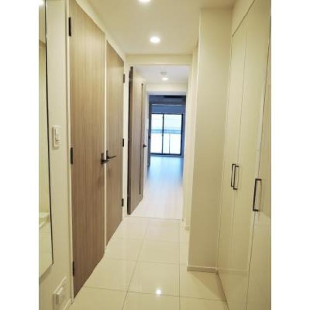 ※写真は同タイプ住戸です。(玄関)