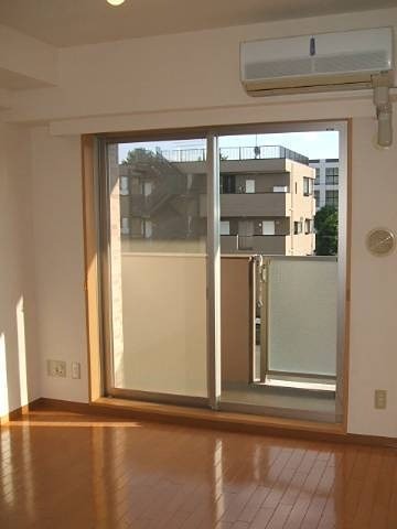 ※同仕様写真含む(居間)