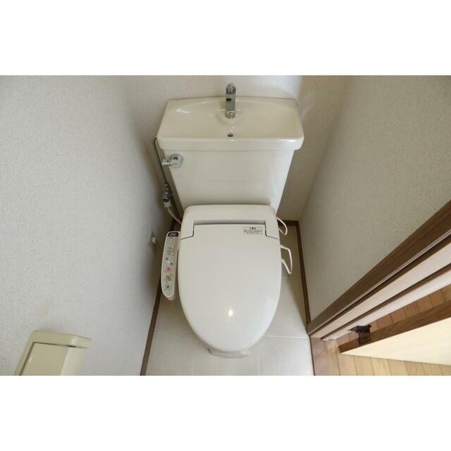 温水洗浄暖房便座☆(内装)