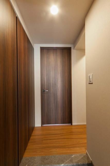 ※写真は同タイプ住戸です。(玄関)