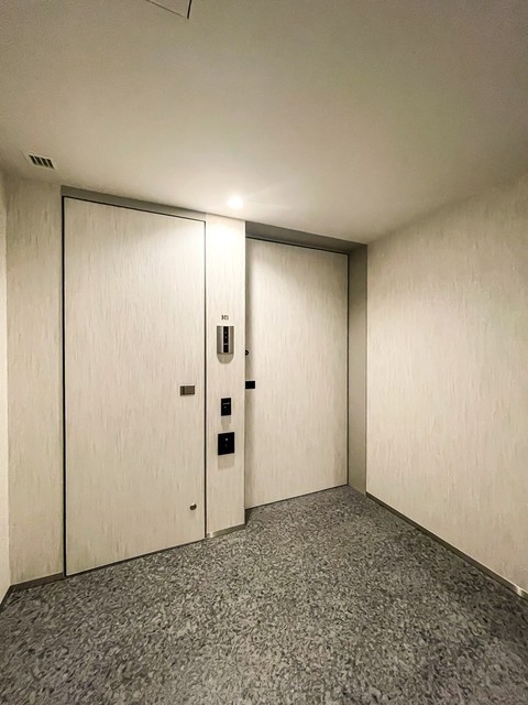 ※写真は同タイプ住戸です。(玄関)