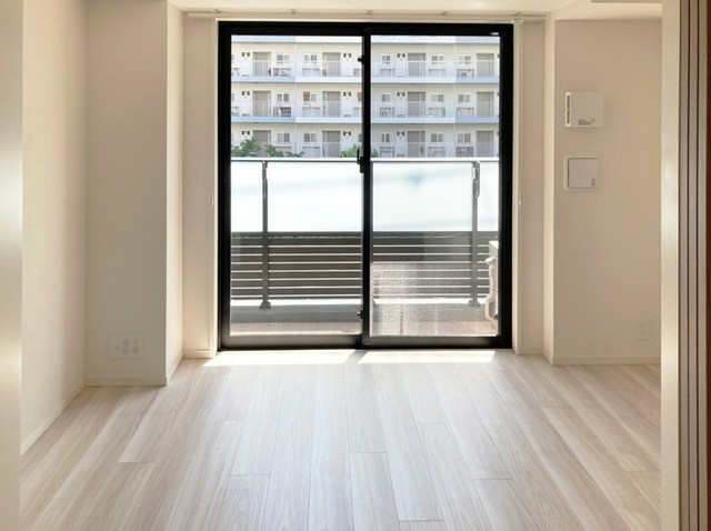 ※写真は同タイプ住戸です。(居間)