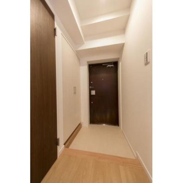 ※写真は同タイプ住戸です。(玄関)