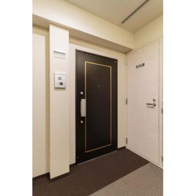 ※写真は同タイプ住戸です。(玄関)