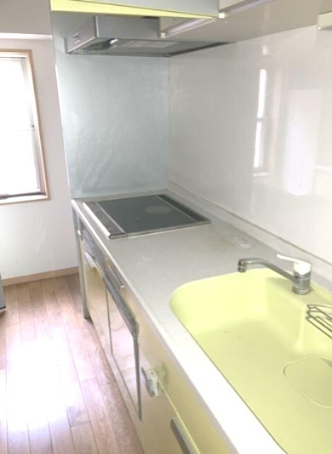 参考写真（別部屋）(キッチン)