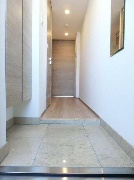 同タイプ写真 ※現況優先(玄関)