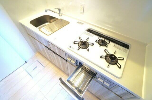 ※写真は同タイプ住戸です。(キッチン)