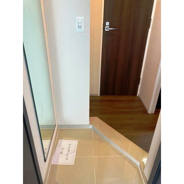 ※写真は同タイプ住戸です。(玄関)