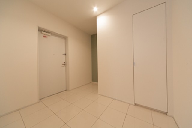 ※写真は同タイプ住戸です。(玄関)