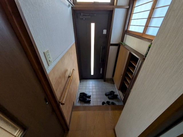 (玄関)