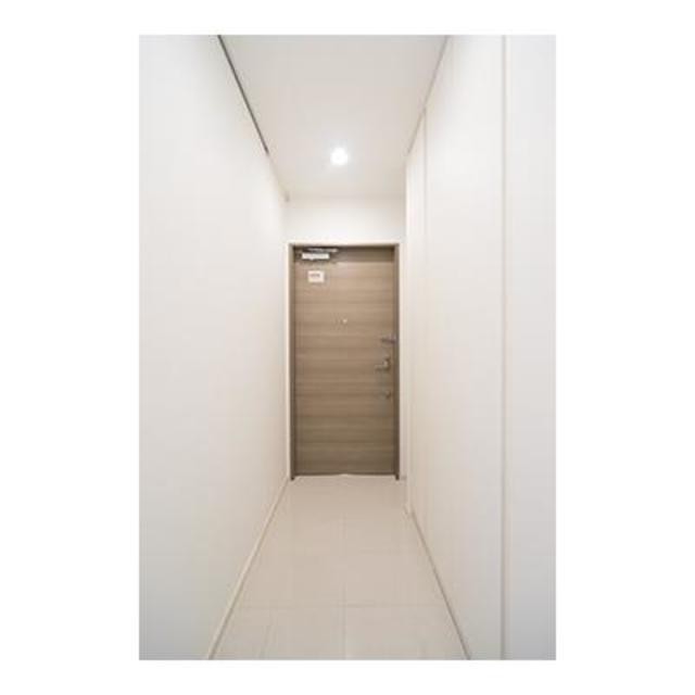 ※写真は同タイプ住戸です。(玄関)