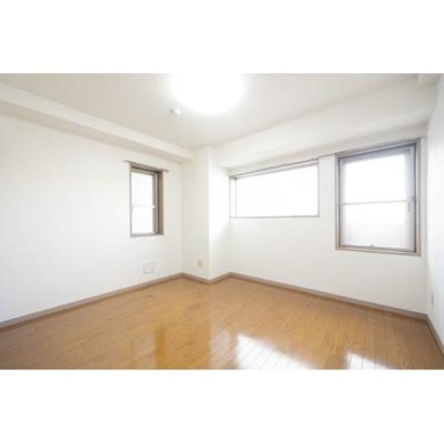 ※写真は同タイプ住戸です。(居間)