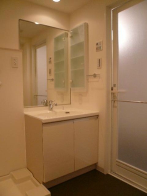 ※同仕様写真含む(内装)