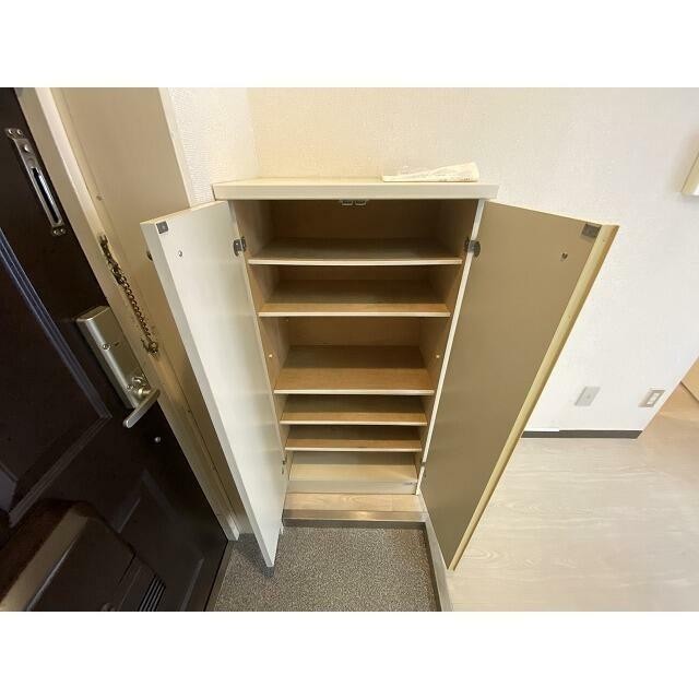 シューズボックス