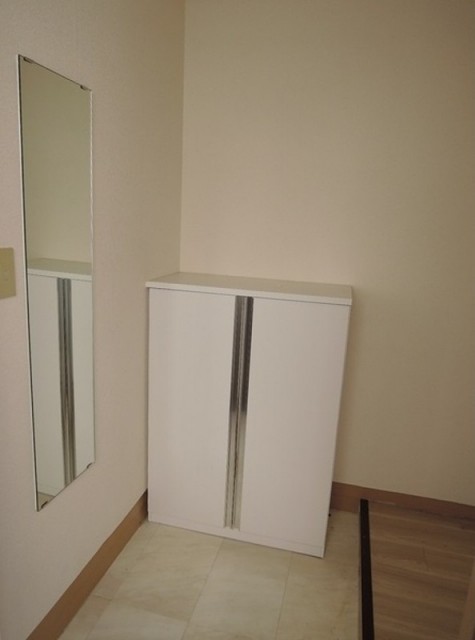 ※同仕様写真含む(玄関)