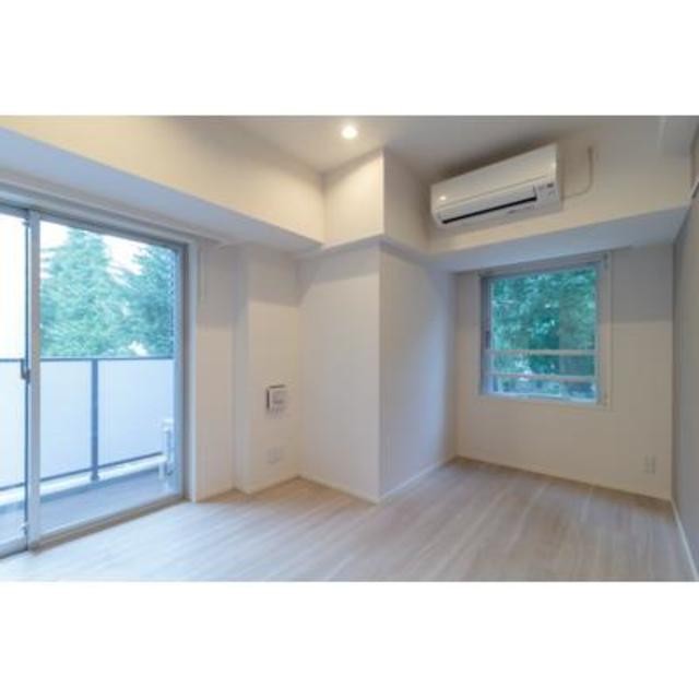 ※写真は同タイプ住戸です。(居間)