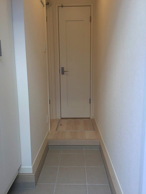 ※同仕様写真含む(玄関)