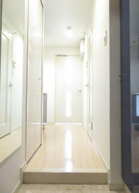 シンプルで使いやすい玄関です(玄関)