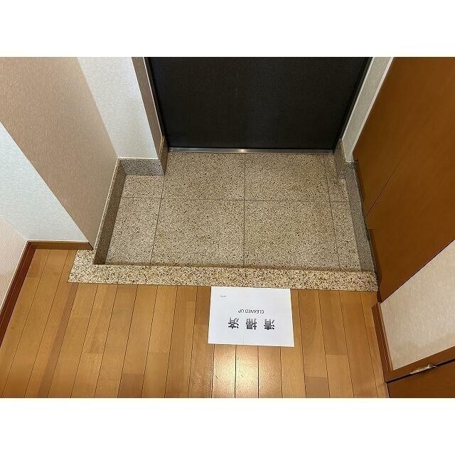 (玄関)