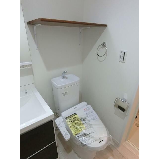 バストイレ別！ウォシュレット付き！(内装)