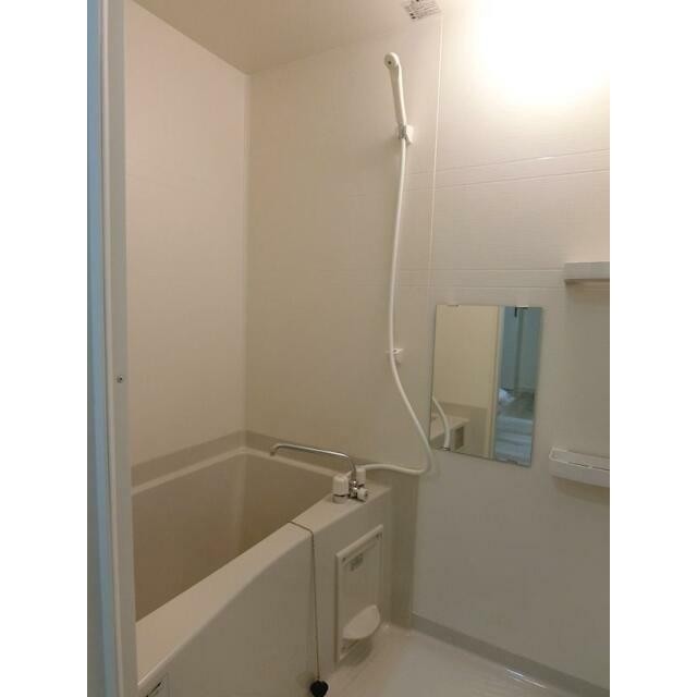 一日の疲れはお風呂に入ってリフレッシュ！(風呂)