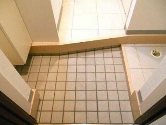 ※同仕様写真含む(玄関)