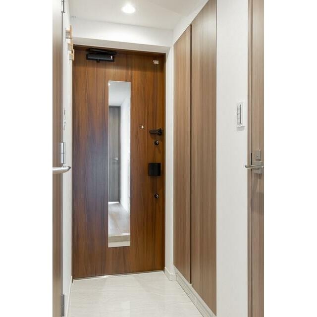 ※同仕様写真含む(玄関)